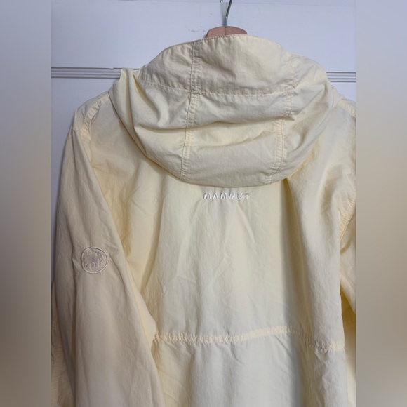 Mammut Light Yellow Windbreaker Jacket - Picture 4 of 5